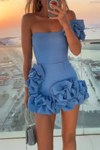 Paloma - Sukienka mini na jedno ramię z dołem falbanowym i dopasowana