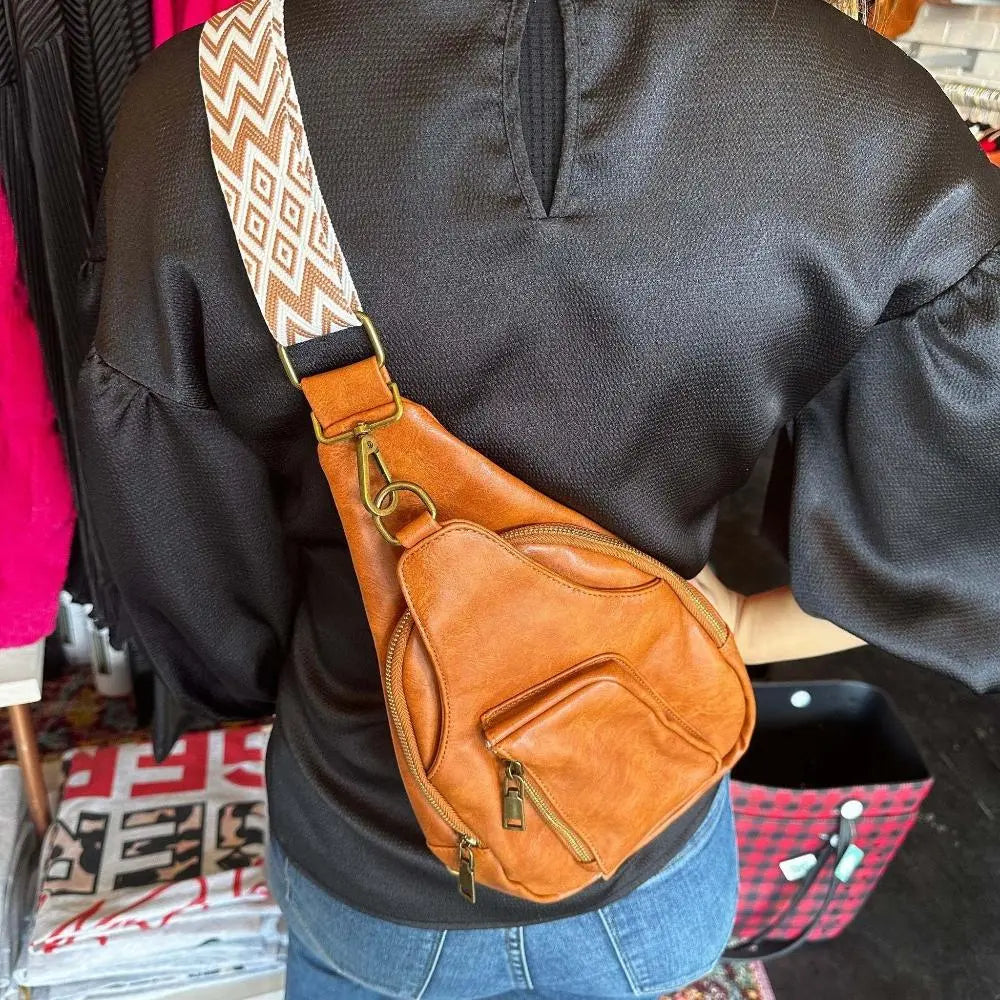 Mackenzie - Vintageowa torba crossbody z geometrycznym paskiem