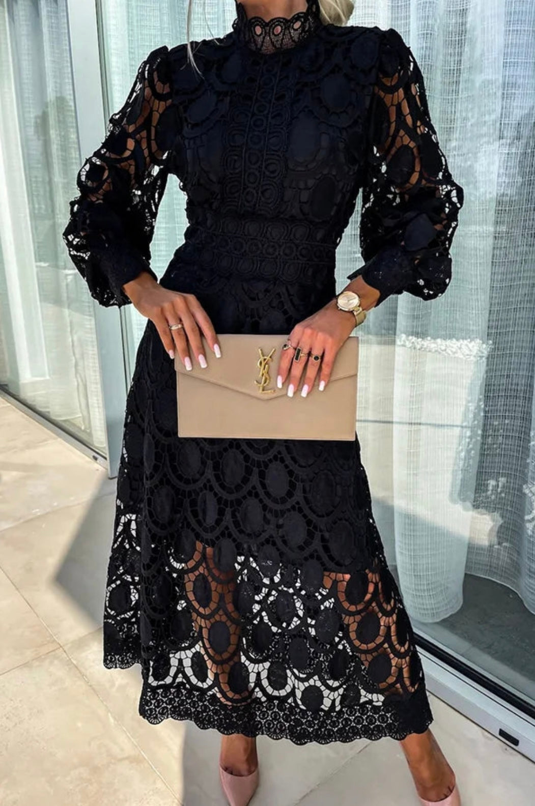 Sara - Elegancka koronkowa sukienka
