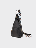 Mackenzie - Vintageowa torba crossbody z geometrycznym paskiem