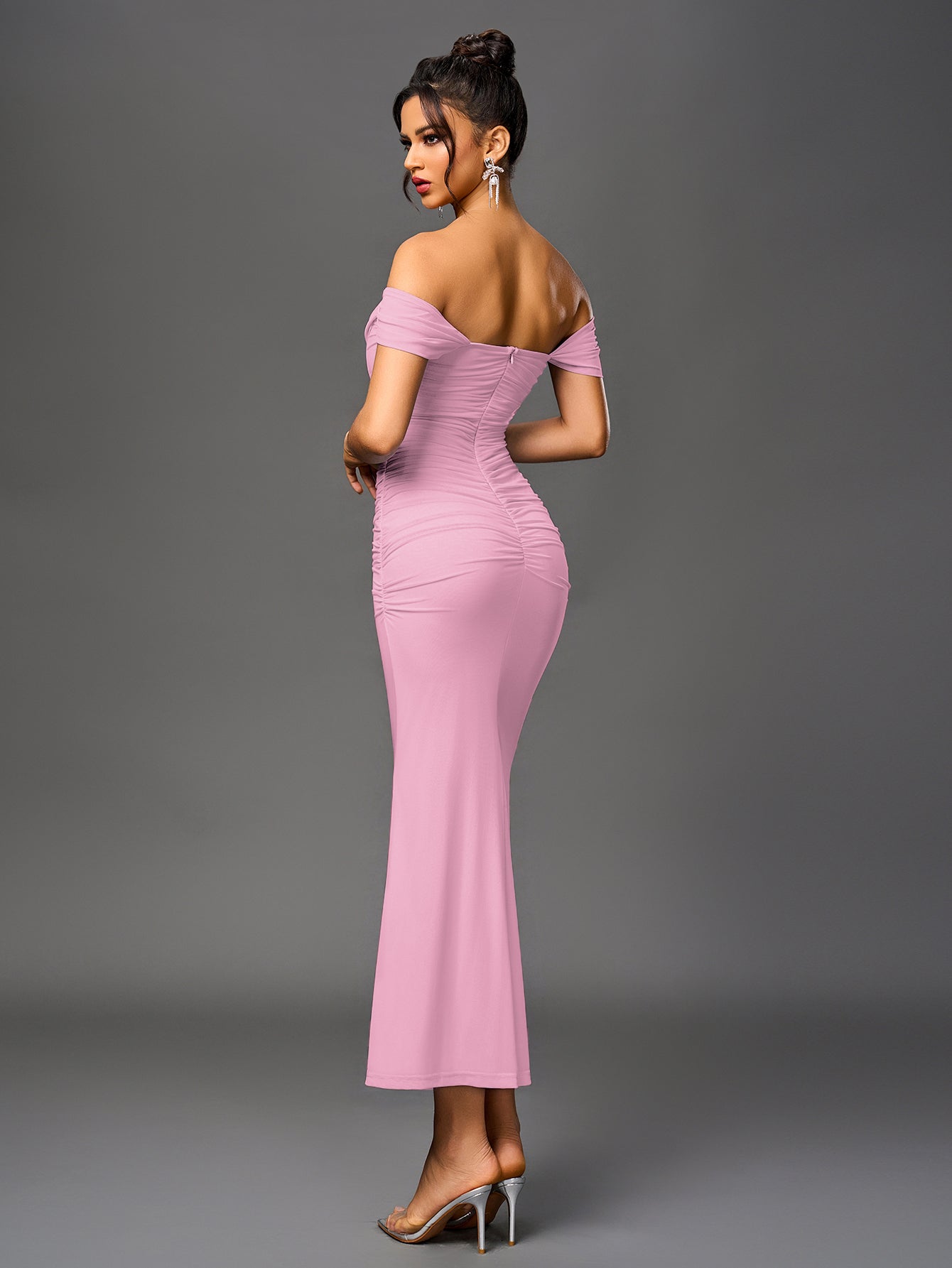 Sukienka Bodycon z Odkrytymi Ramionami i Zamkiem z Tyłu
