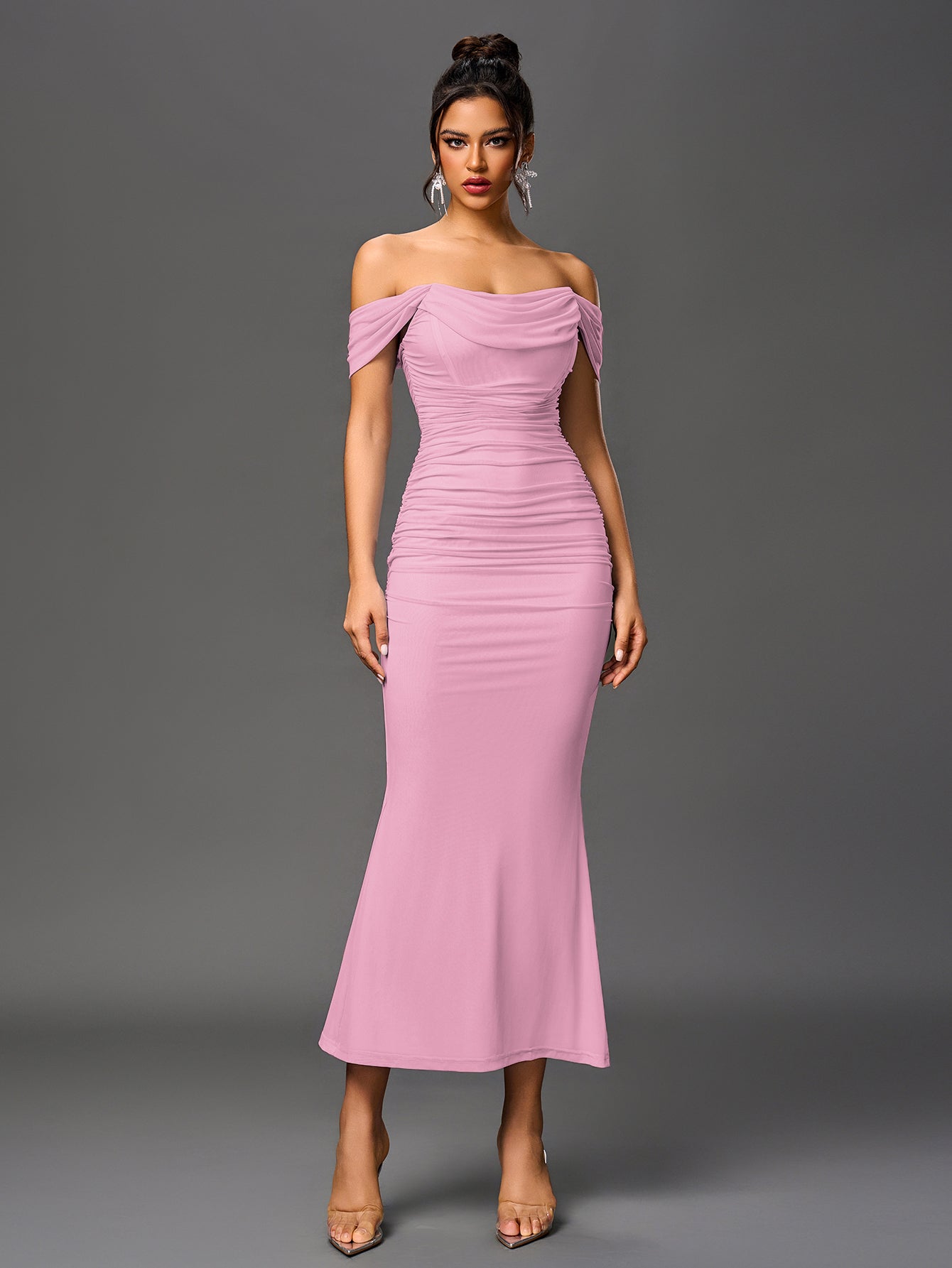 Sukienka Bodycon z Odkrytymi Ramionami i Zamkiem z Tyłu