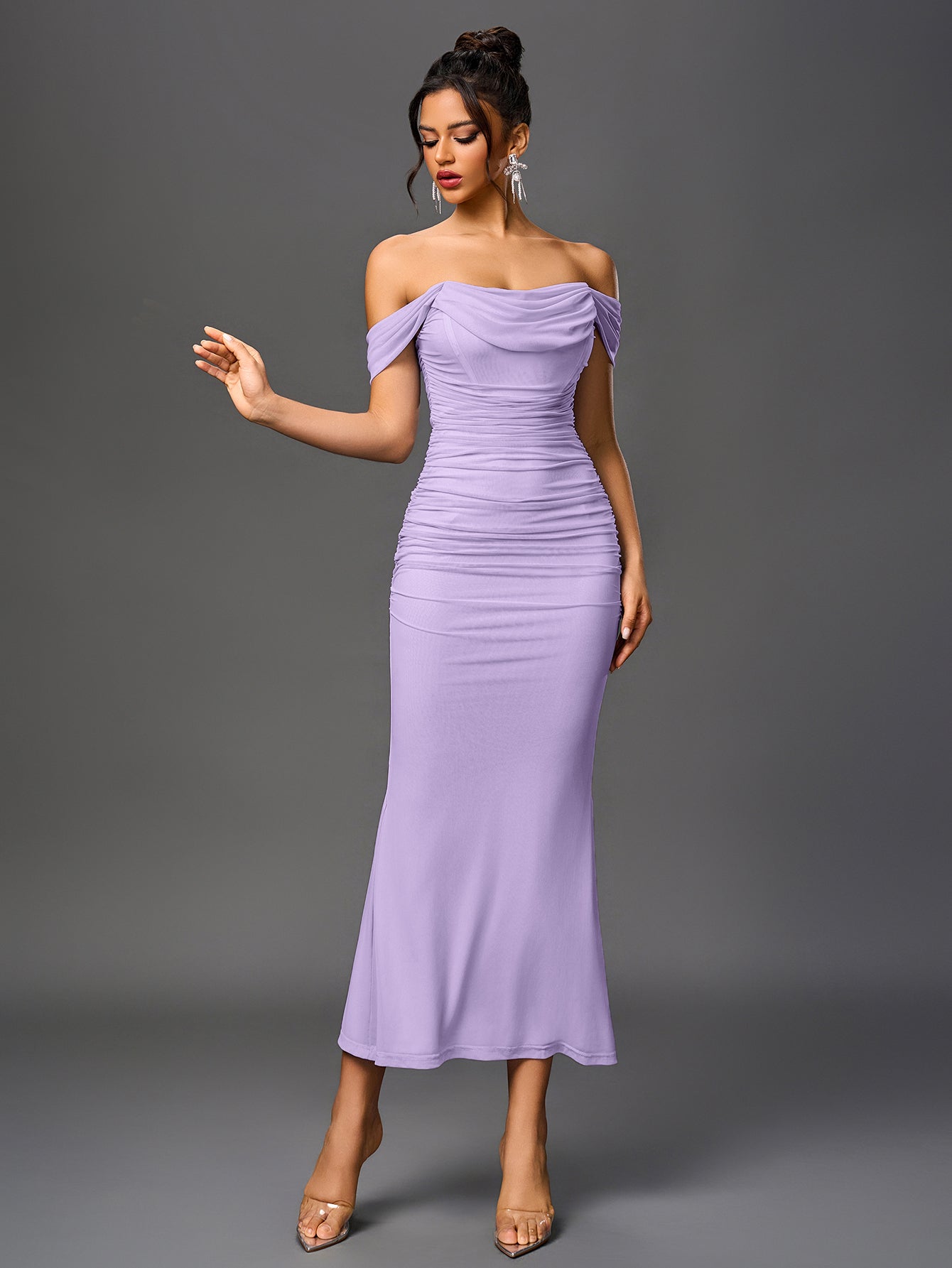 Sukienka Bodycon z Odkrytymi Ramionami i Zamkiem z Tyłu