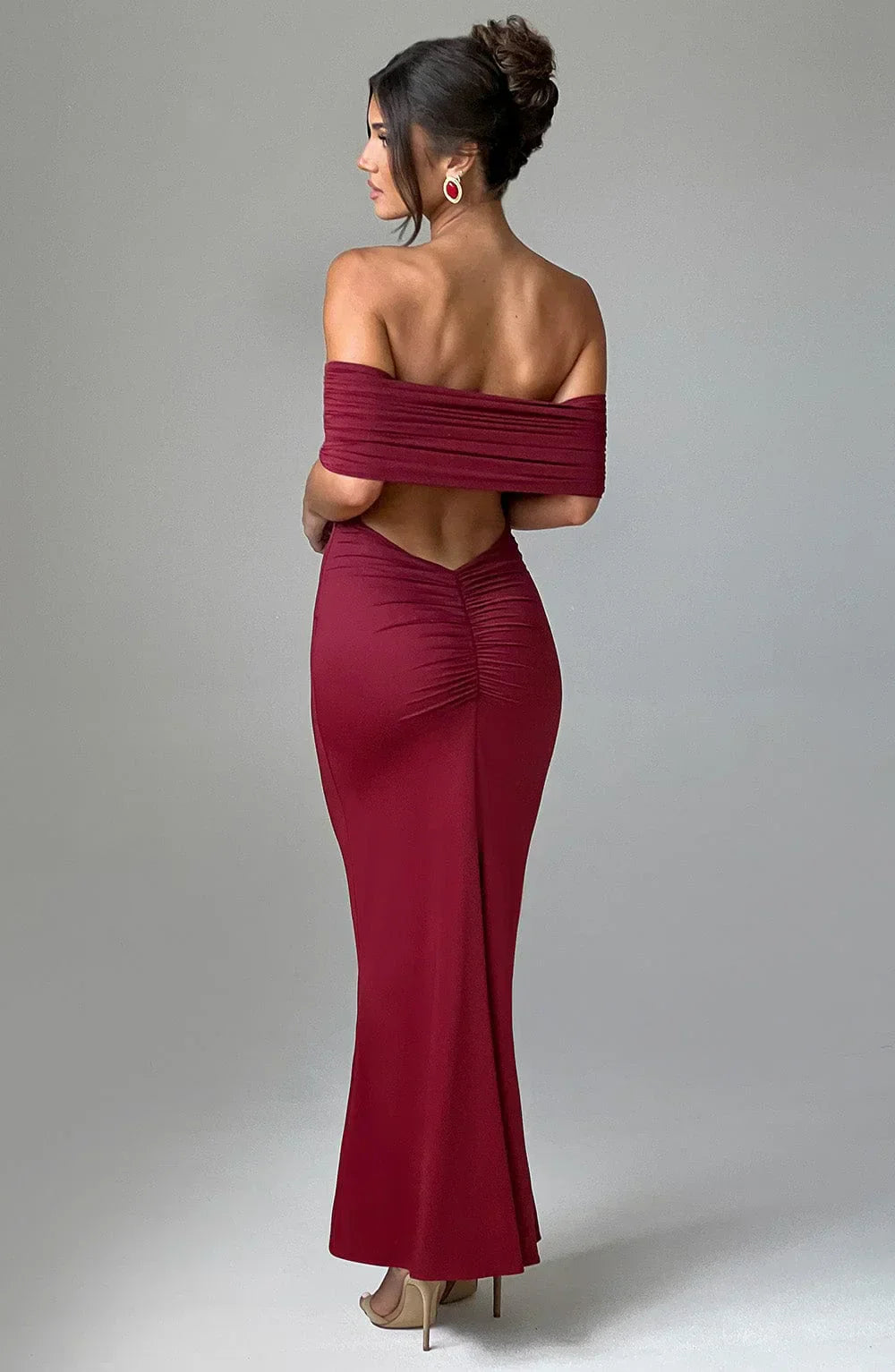 Serena - Elegancka sukienka maxi z odkrytymi plecami