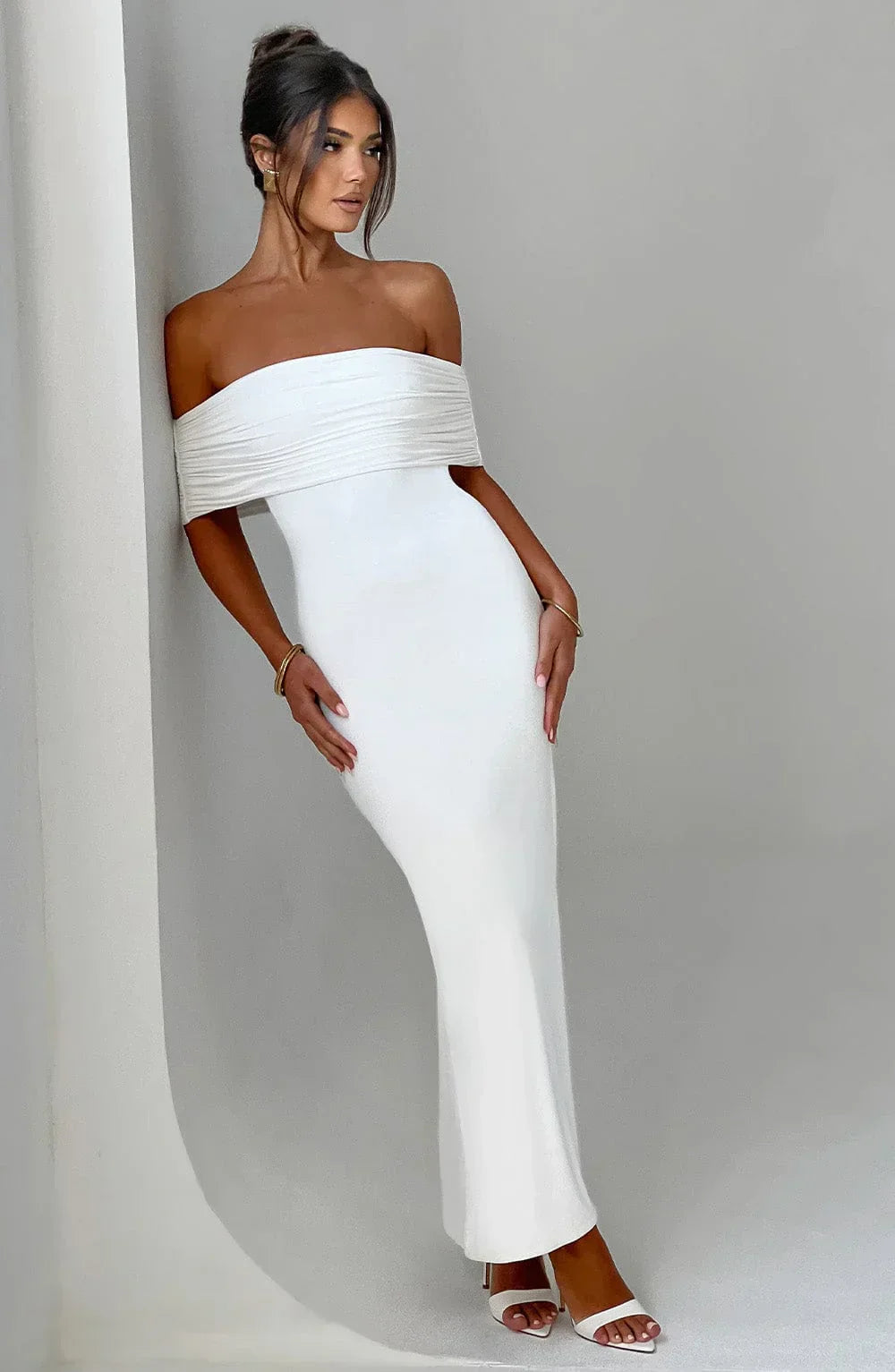 Serena - Elegancka sukienka maxi z odkrytymi plecami