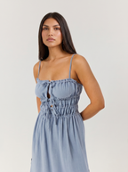 Sukienka Sienna powder blue - zblizenie