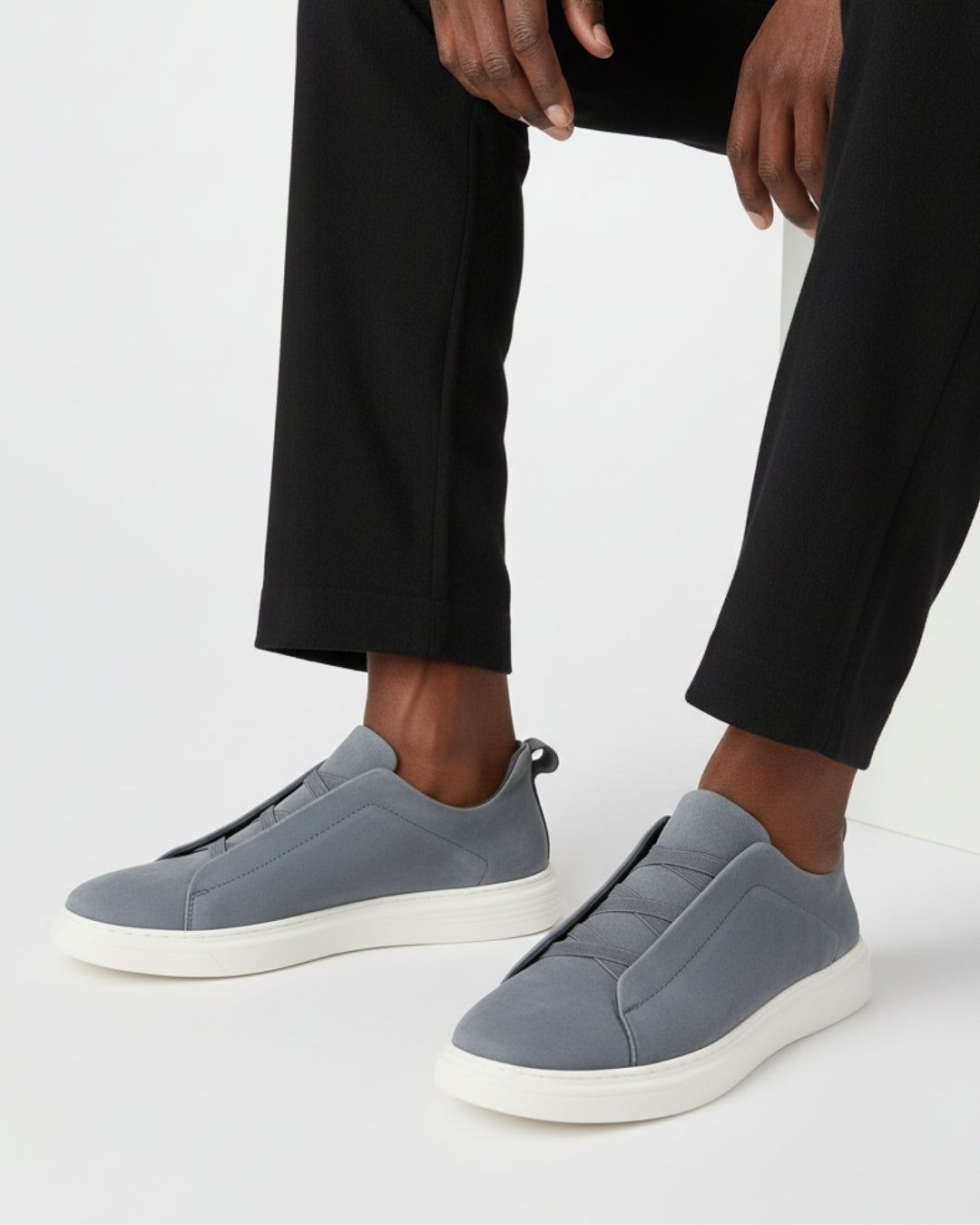 Zamszowe buty slip-on